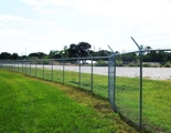 Explains the construction and installation method of diamond hook fence manufacturer